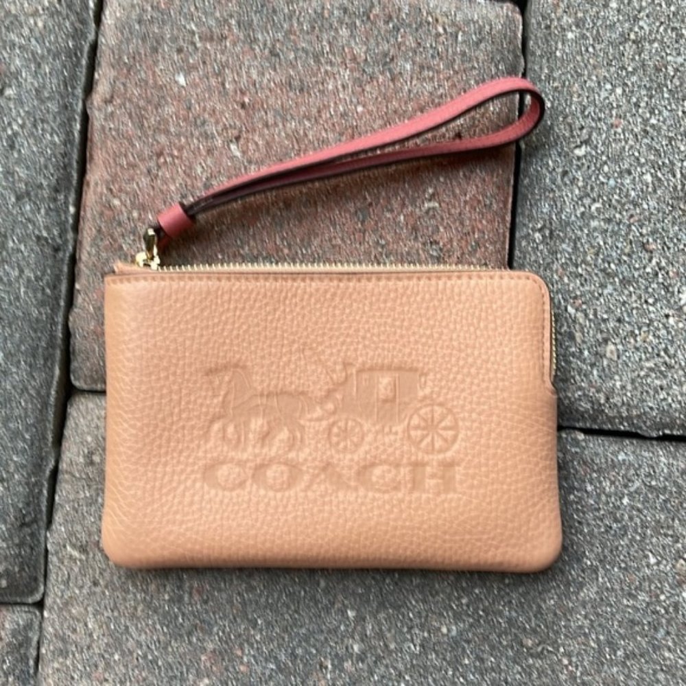 Coach Corner Zip Wristlet In Colorblock With Horse And Carriage - Picture 2 of 16